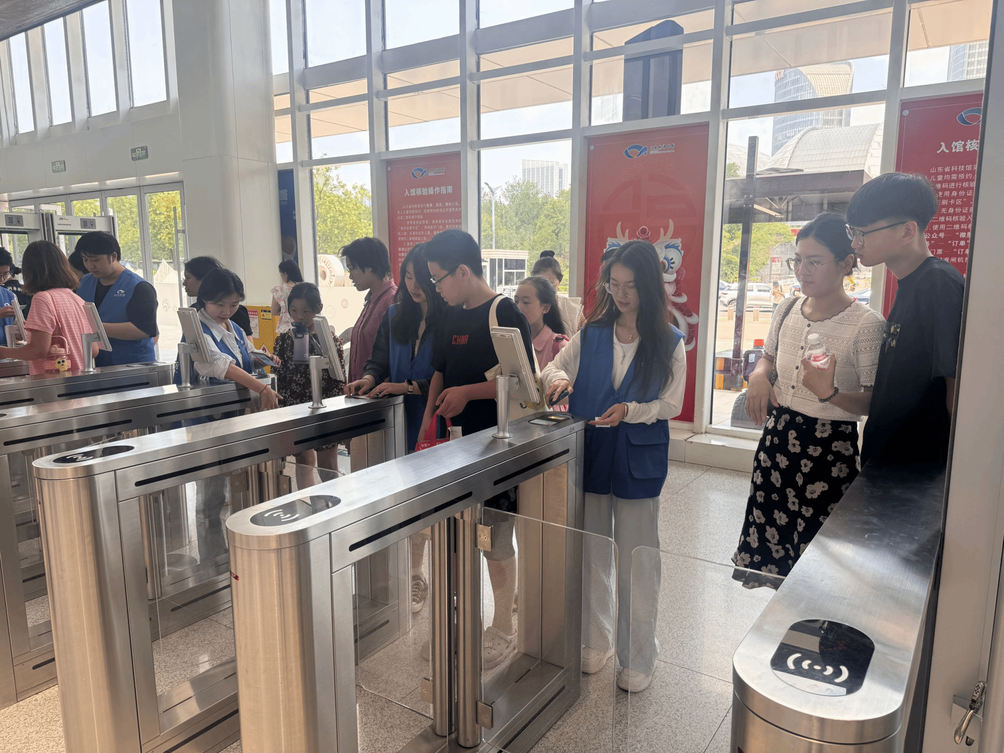 暑假“三下乡”社会实践|青春助科普，实践绽芳华——天游ty8线路检测中心登录“青春向基层，志愿筑微光”实践队